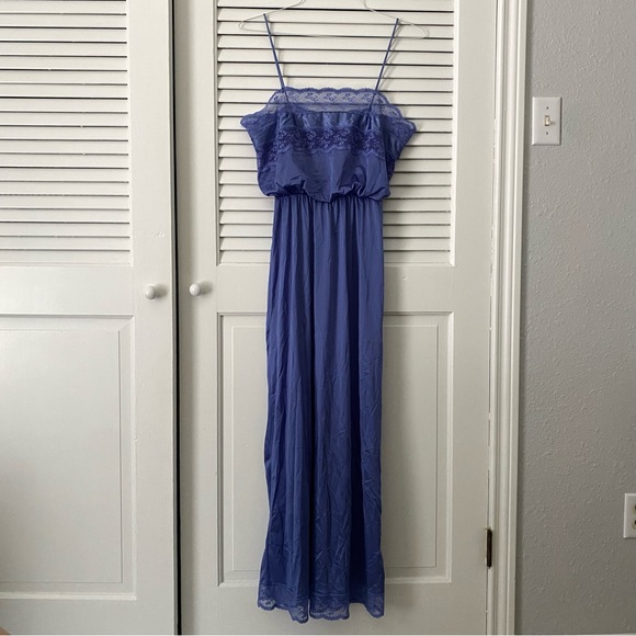 Vintage Dresses & Skirts - STUNNING Cornflower Blue Semi-sheer Vintage Full Length Slip
